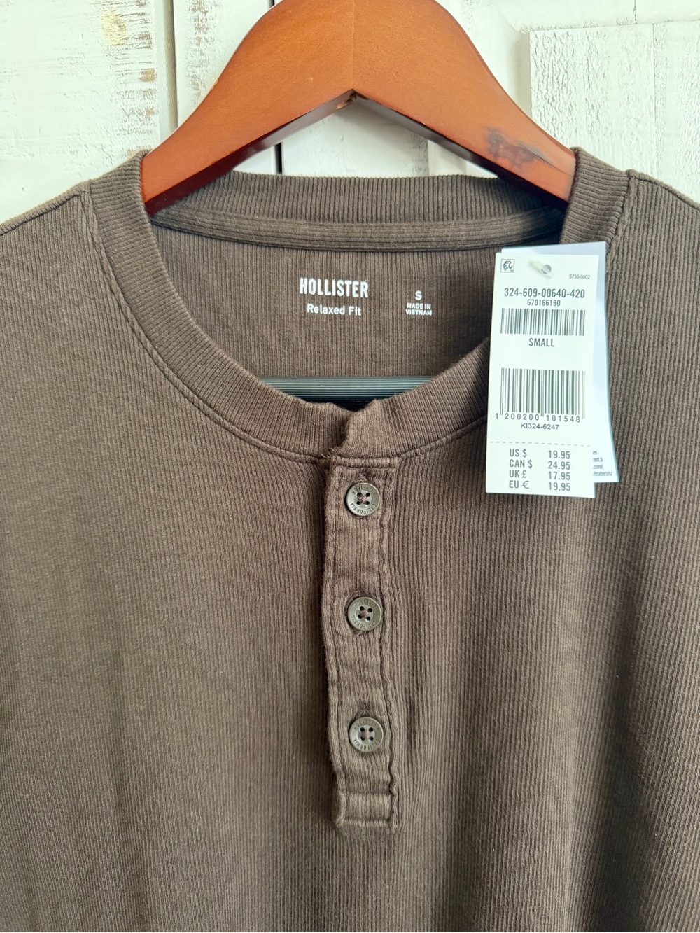 Hollister ribbed Henley T-shirt - Picture 4 of 4
